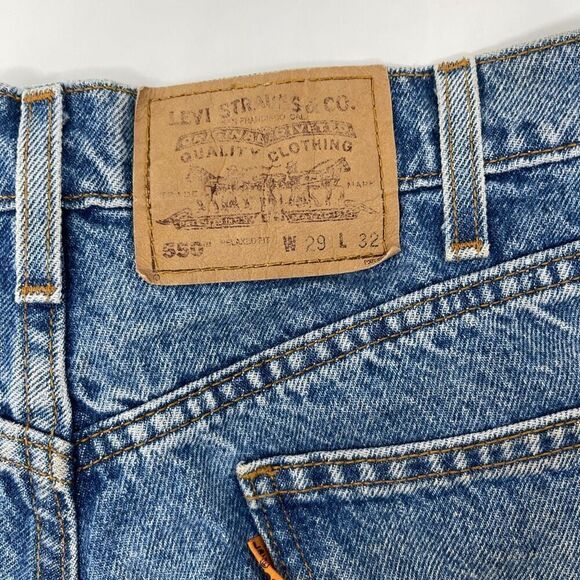 Vintage Levi’s Blue Distressed 550 Relaxed Fit High Waist Jean Shorts Size 29 - Picture 3 of 6